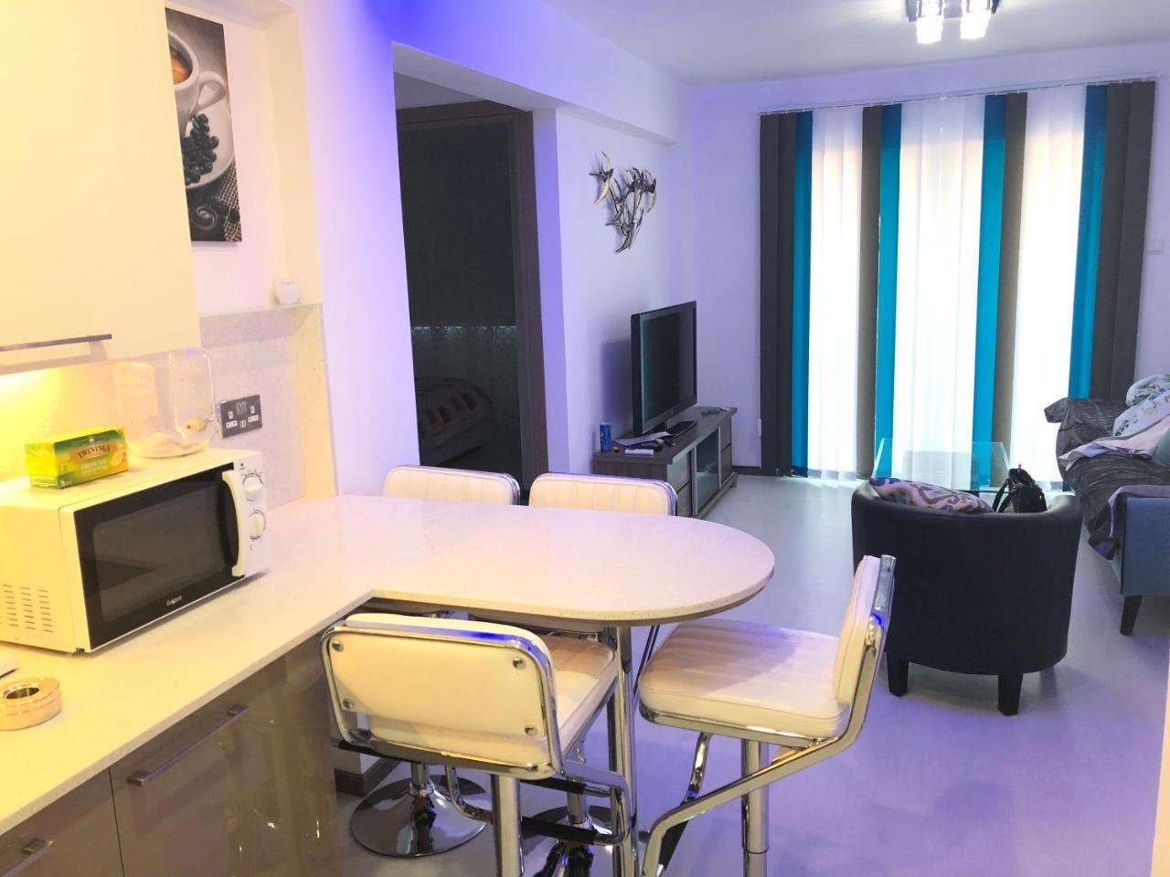 Luxury 2 Bed Apartment Next To The Beach Paralimni Exterior foto
