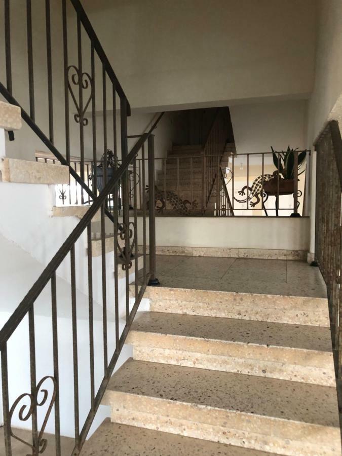 Luxury 2 Bed Apartment Next To The Beach Paralimni Exterior foto